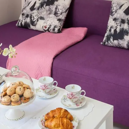 아파트 Stullich With Swimming Pool And Sauna