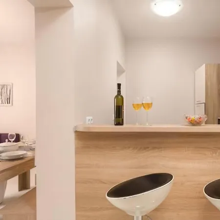 Stullich With Swimming Pool And Sauna *