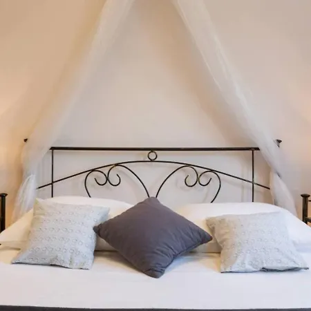 Apartamento Stullich With Swimming Pool And Sauna Nin