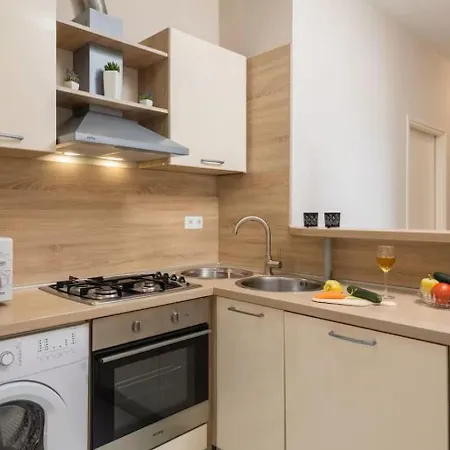 Stullich With Swimming Pool And Sauna * Nin