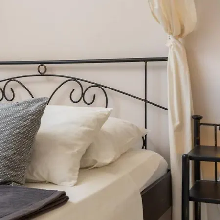 Stullich With Swimming Pool And Sauna Apartamento *