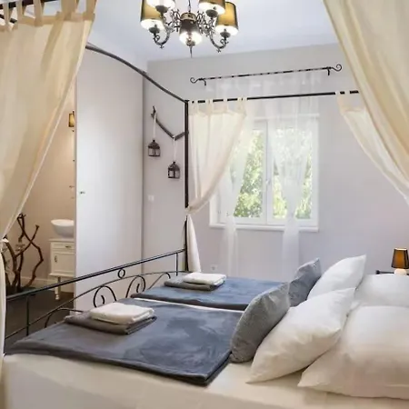 Stullich With Swimming Pool And Sauna Apartamento