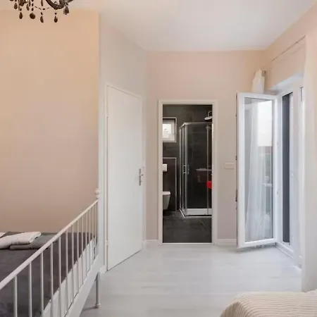 Stullich With Swimming Pool And Sauna * Nin