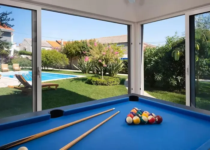 Stullich With Swimming Pool And Sauna Апартаменты