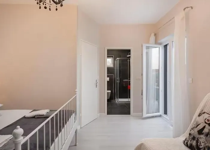 Stullich With Swimming Pool And Sauna * Нин