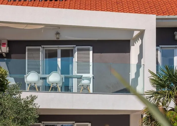 Stullich With Swimming Pool And Sauna *