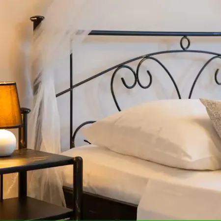 Stullich With Swimming Pool And Sauna * Nin