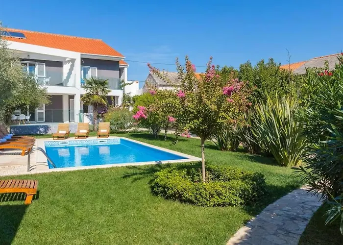 Stullich With Swimming Pool And Sauna