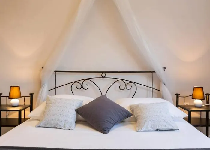 Apartman Stullich With Swimming Pool And Sauna Nin